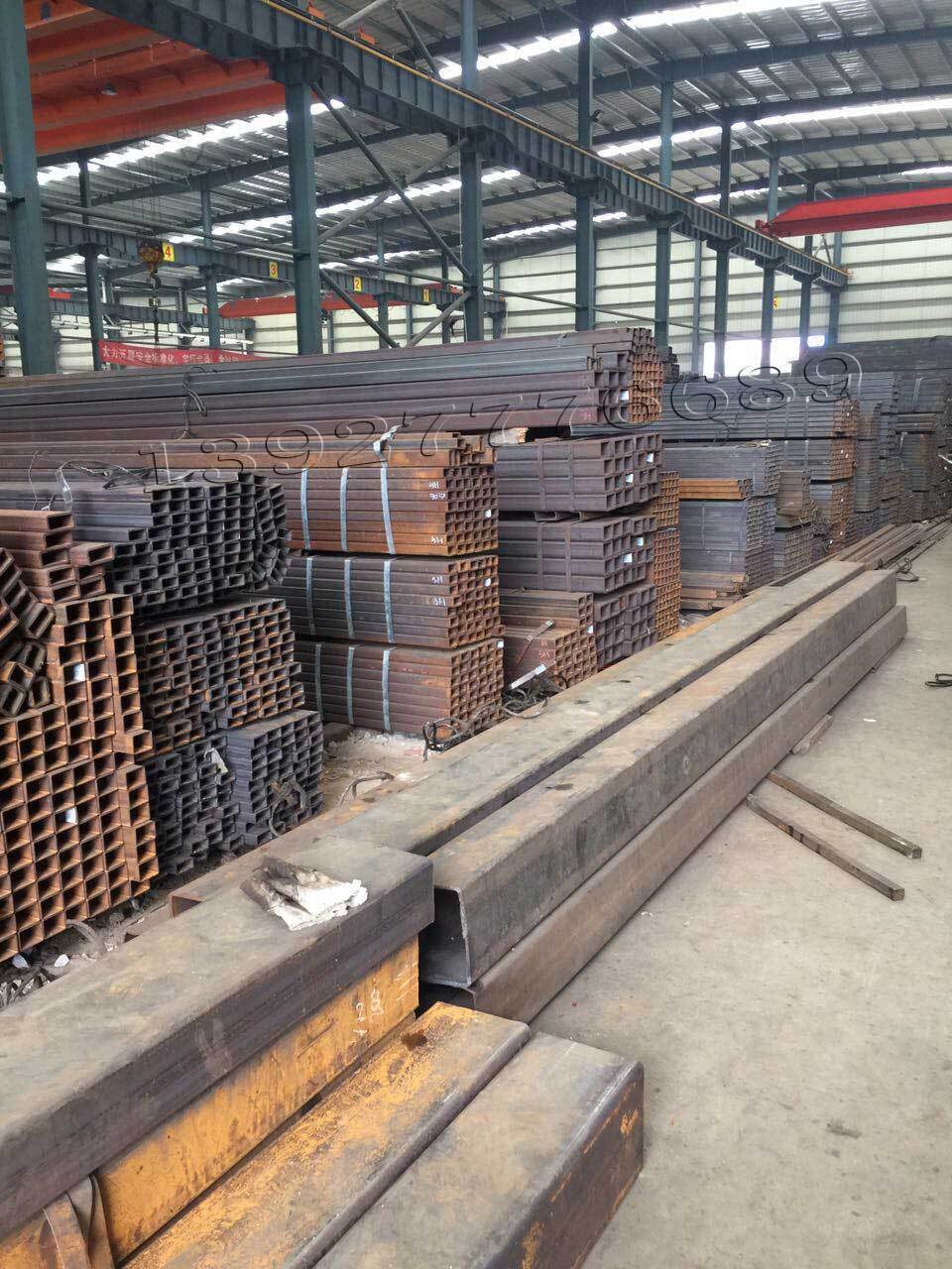 方管產品存放倉庫.jpg 方管產品存放倉庫